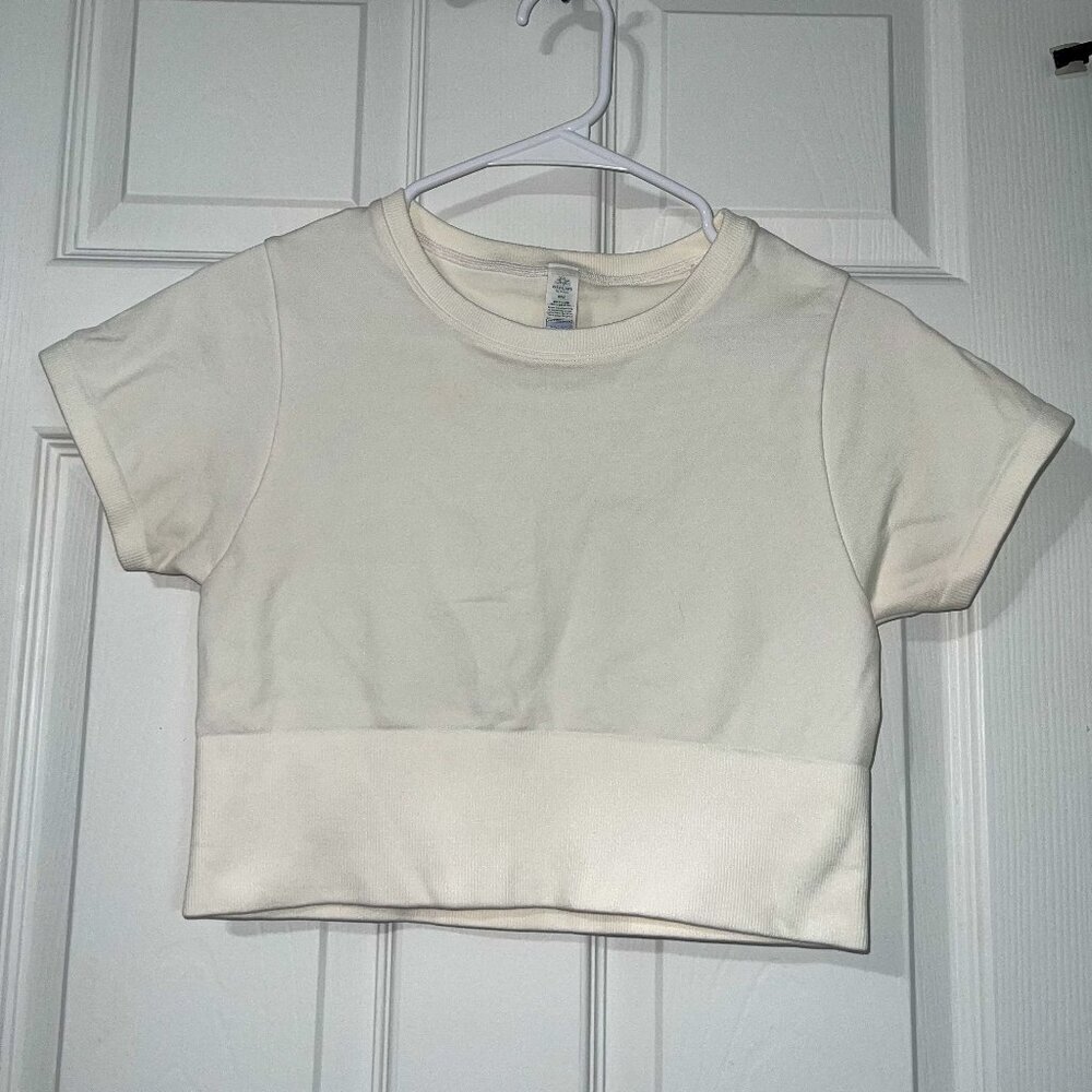 Offline by Aerie White Athletic Crop Top Seamless Size M - Picture 1 of 4